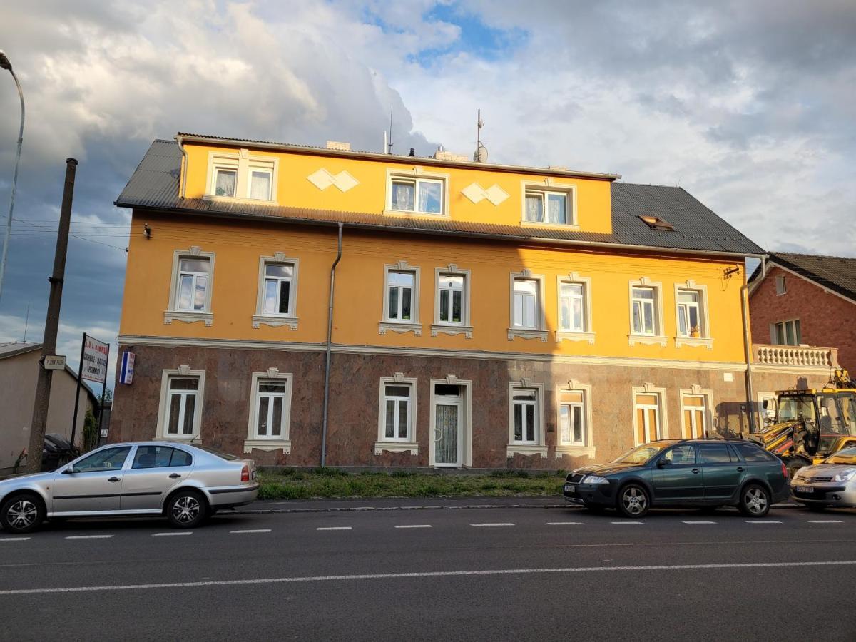 Penzion Duong Apartments Karlovy Vary Eksteriør bilde