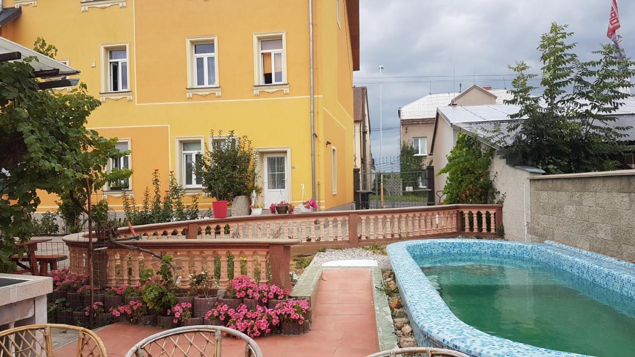 Penzion Duong Apartments Karlovy Vary Eksteriør bilde